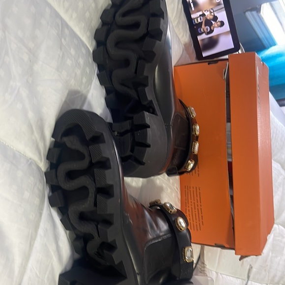 Gucci boot perfect condition worn 2 times , - Picture 3 of 5